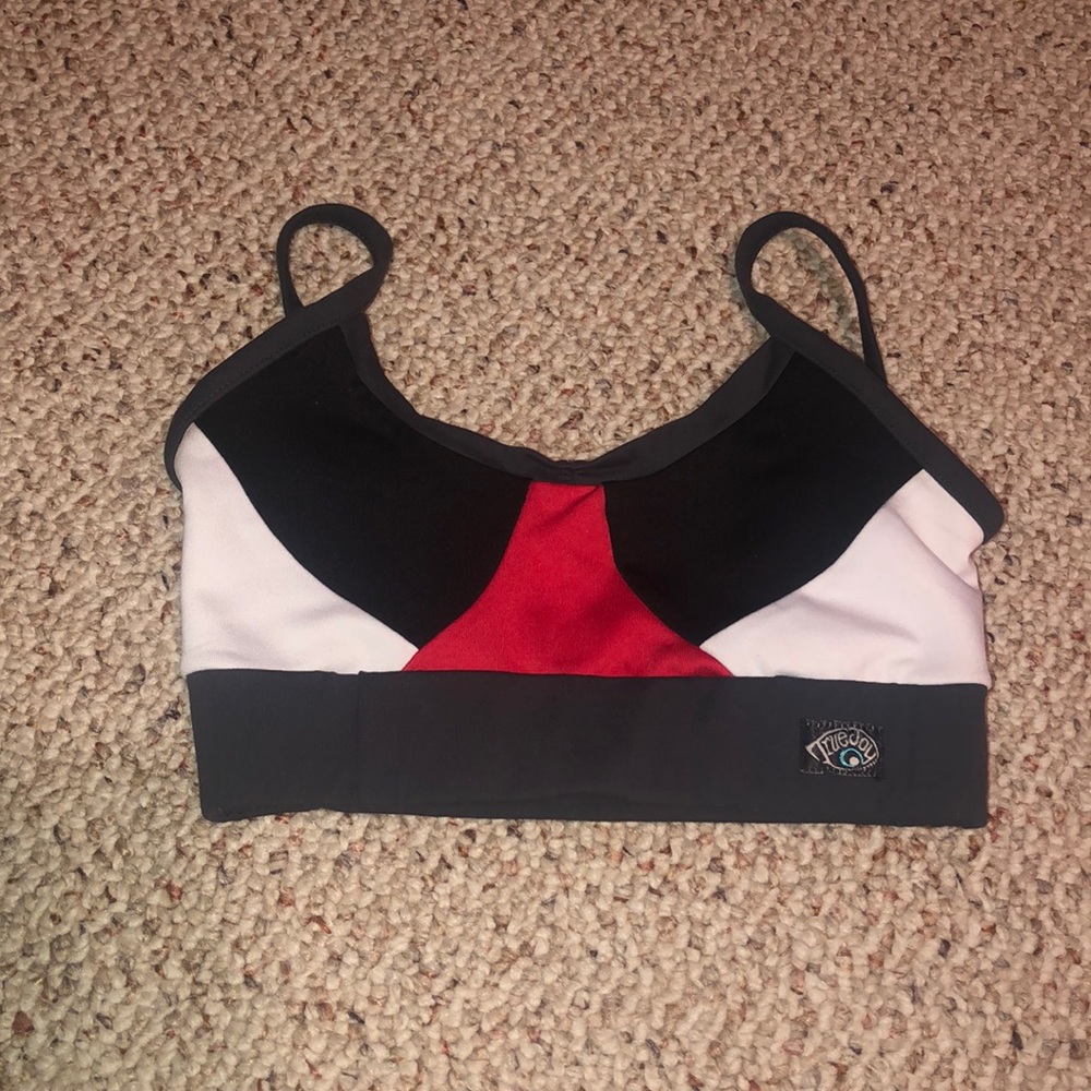 sports bra